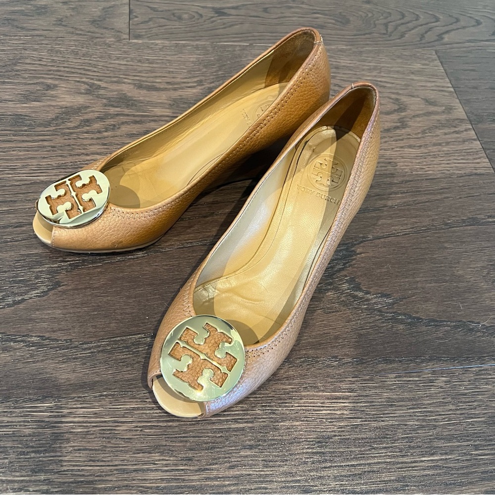 Tory Burch Tan Sally Wedges